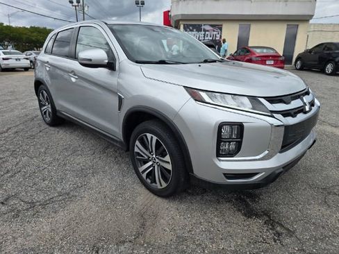 Used 2020 Mitsubishi Outlander Sport SE image 1
