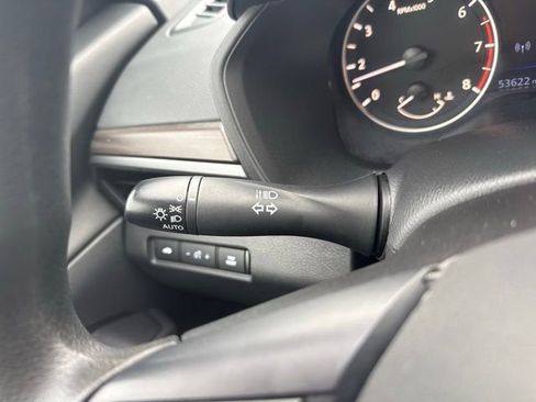 Used 2024 Nissan Altima 2.5 SV image 23