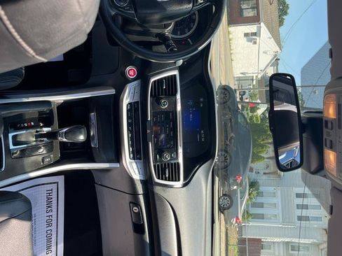 Used 2015 Honda Accord EX-L image 18