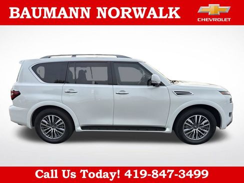 Used 2023 Nissan Armada SL w/ Captain's Chairs Package AWD/4WD image 5