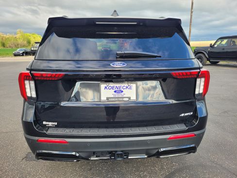 New 2026 Ford Explorer ST-Line AWD/4WD image 7