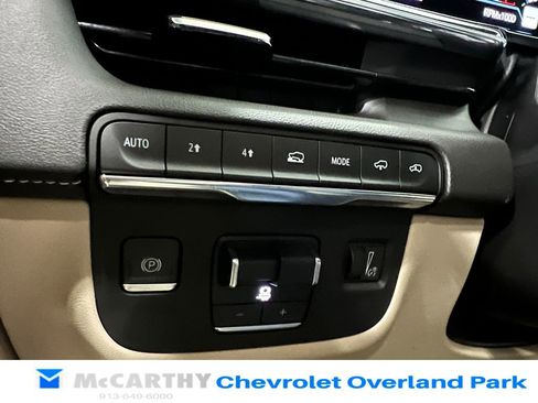 Used 2022 Cadillac Escalade Premium Luxury w/ Performance Package image 18