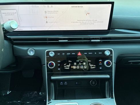 Used 2025 Genesis GV80 2.5T Standard AWD/4WD image 19