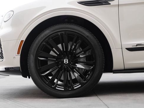 Used 2023 Bentley Bentayga Speed AWD/4WD image 10