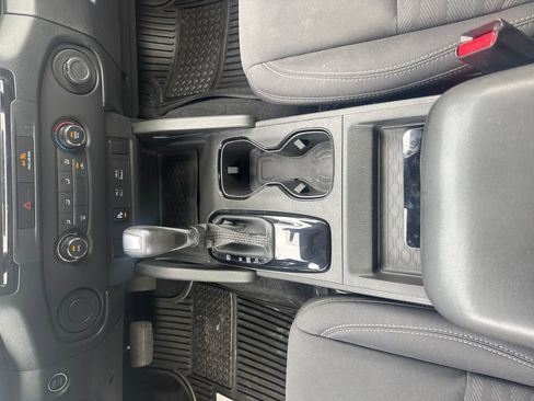 Used 2023 Nissan Frontier SV w/ Midnight Edition Package RWD image 28