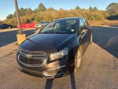 Used 2015 Chevrolet Cruze LT w/ Sun, Sound and Sport Package image 11