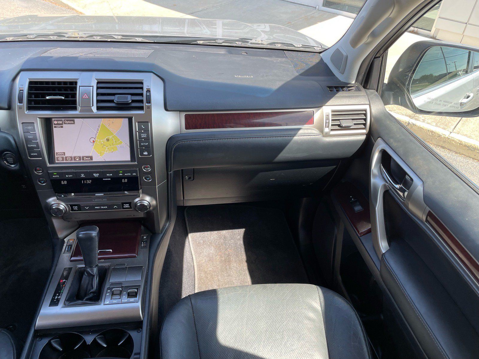Used 2018 Lexus GX 460 Premium w/ Premium Package AWD/4WD image 6