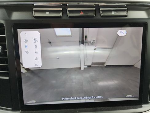 Used 2024 Ford F250 Lariat w/ Chrome Package image 57