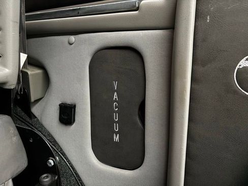 Used 2019 GMC Savana 2500 Extended w/ Enhanced Convenience Package image 11