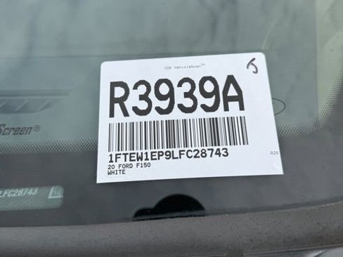 Used 2020 Ford F150 Lariat image 32