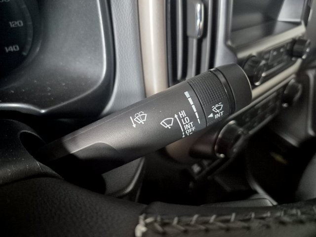 Used 2018 Chevrolet Colorado Z71 RWD image 23
