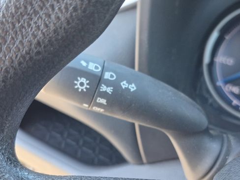 Certified 2025 Toyota RAV4 LE image 34