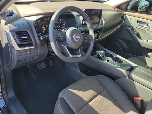 Certified 2023 Nissan Rogue SV FWD image 19