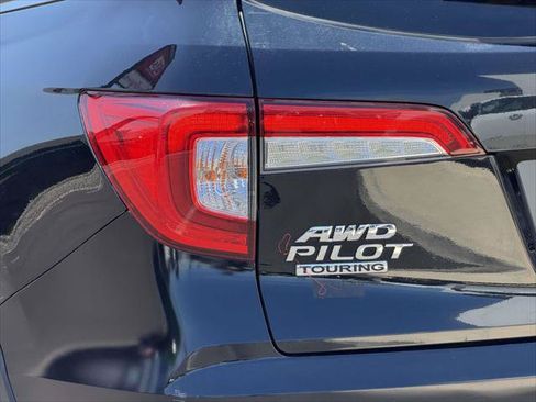 Used 2019 Honda Pilot Touring image 13