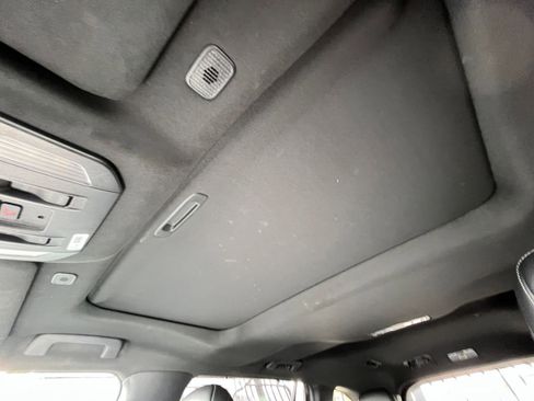 Used 2025 Toyota Highlander XSE AWD/4WD image 30