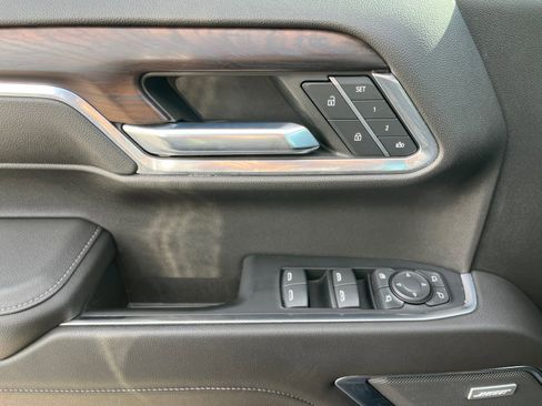 Used 2022 GMC Sierra 1500 SLT image 25