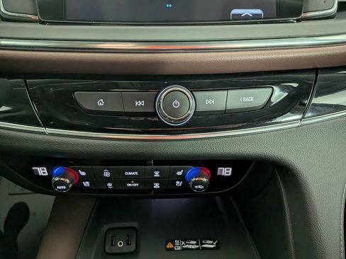 Used 2019 Buick Enclave Avenir w/ Avenir Technology Package image 28