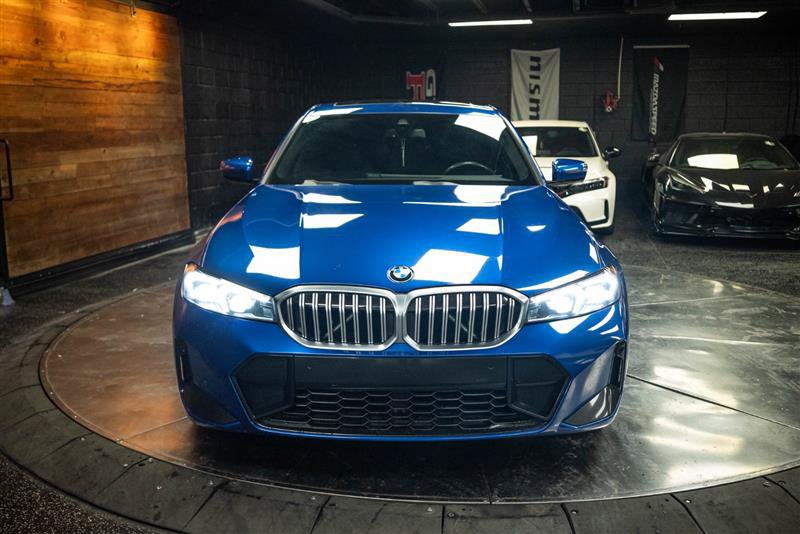 Used 2024 BMW 330i Sedan w/ M Sport Package RWD image 4