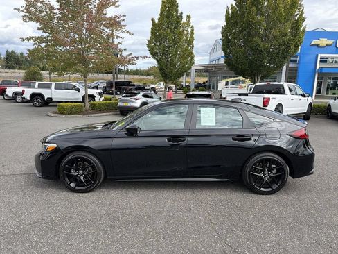 Used 2025 Honda Civic Sport image 6