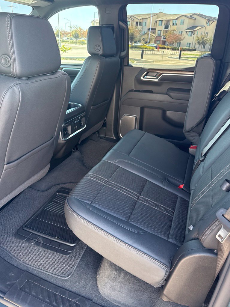 Used 2026 Chevrolet Silverado 1500 High Country w/ Technology Package AWD/4WD image 11