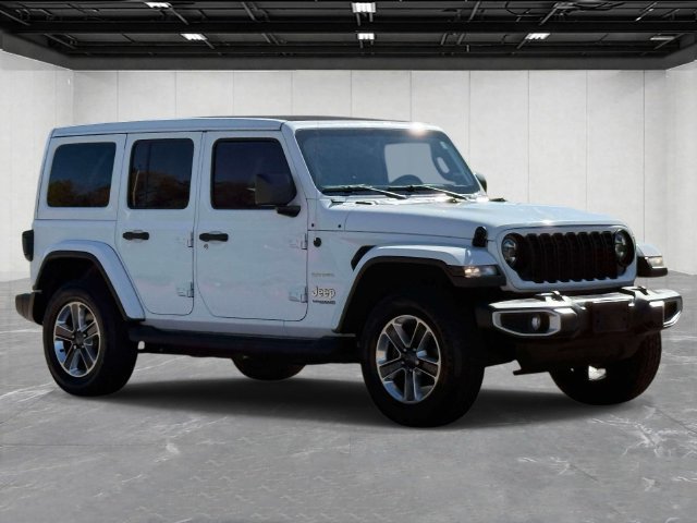 Used 2019 Jeep Wrangler Unlimited Sahara w/ Uconnect 4C Nav & Sound Group AWD/4WD image 5