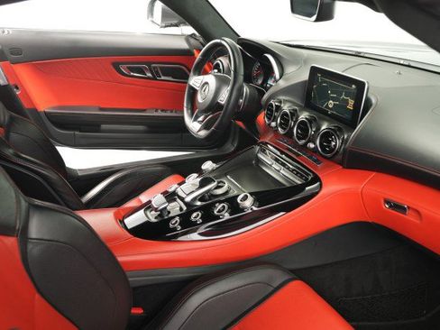 Used 2018 Mercedes-Benz AMG GT Roadster image 59