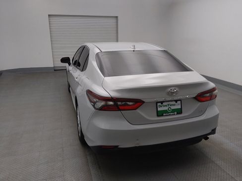 Used 2022 Toyota Camry LE image 6