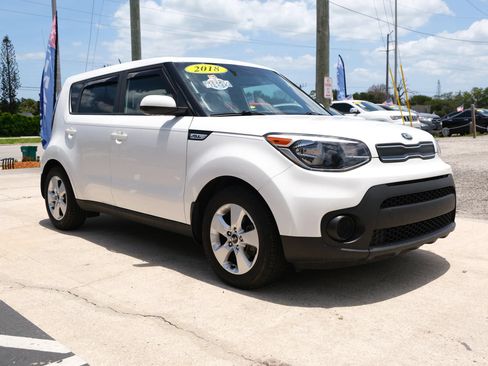 Used 2018 Kia Soul FWD image 3
