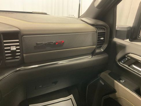 Used 2024 Chevrolet Silverado 2500 ZR2 w/ Technology Package image 26