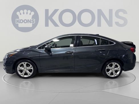 Used 2018 Chevrolet Cruze Premier FWD image 7