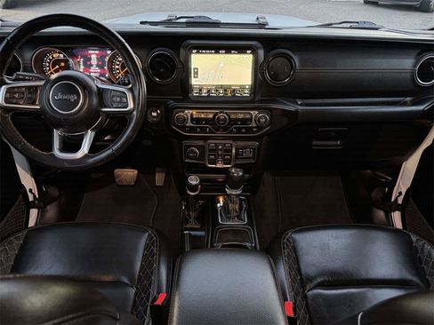 Used 2021 Jeep Wrangler Unlimited Sahara image 3