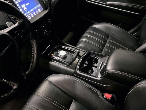 Used 2021 Chrysler 300 S image 18