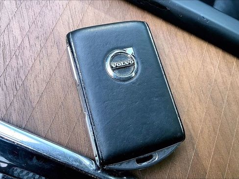 Used 2018 Volvo XC90 T6 Inscription w/ Convenience Package image 13