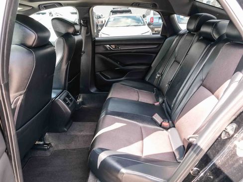 Used 2018 Honda Accord Sport image 19