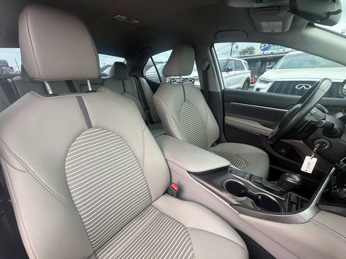 Used 2023 Toyota Camry SE image 24