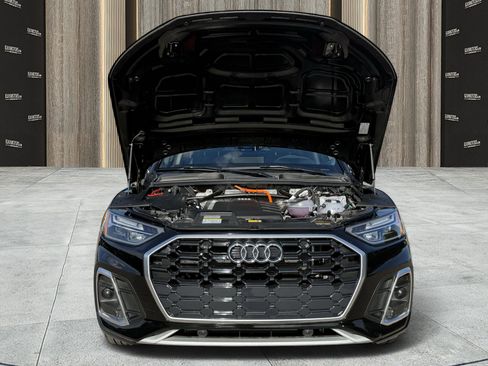 Used 2024 Audi Q5 e Premium w/ Convenience Package image 14