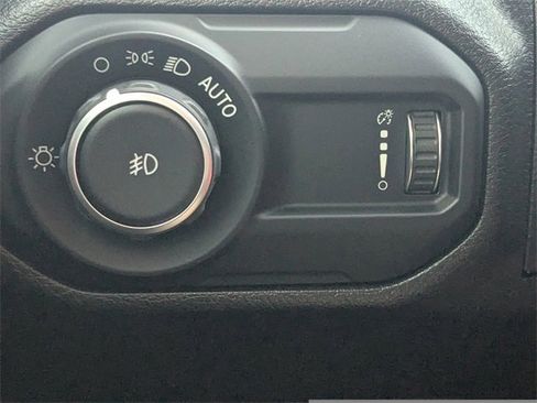 Used 2023 Jeep Wrangler Willys image 25