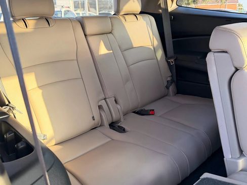 Used 2016 Honda Pilot Touring image 17