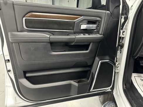 Used 2024 RAM 2500 Laramie image 8
