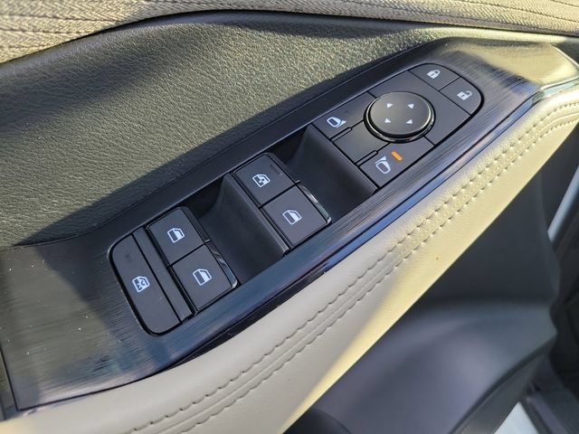 Used 2023 Nissan Rogue SV FWD image 19