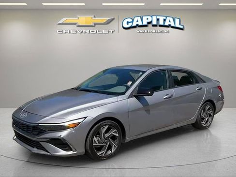 Used 2025 Hyundai Elantra Sport w/ Cargo Package FWD image 1