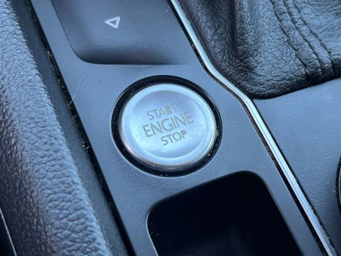 Used 2019 Volkswagen Atlas SEL image 23