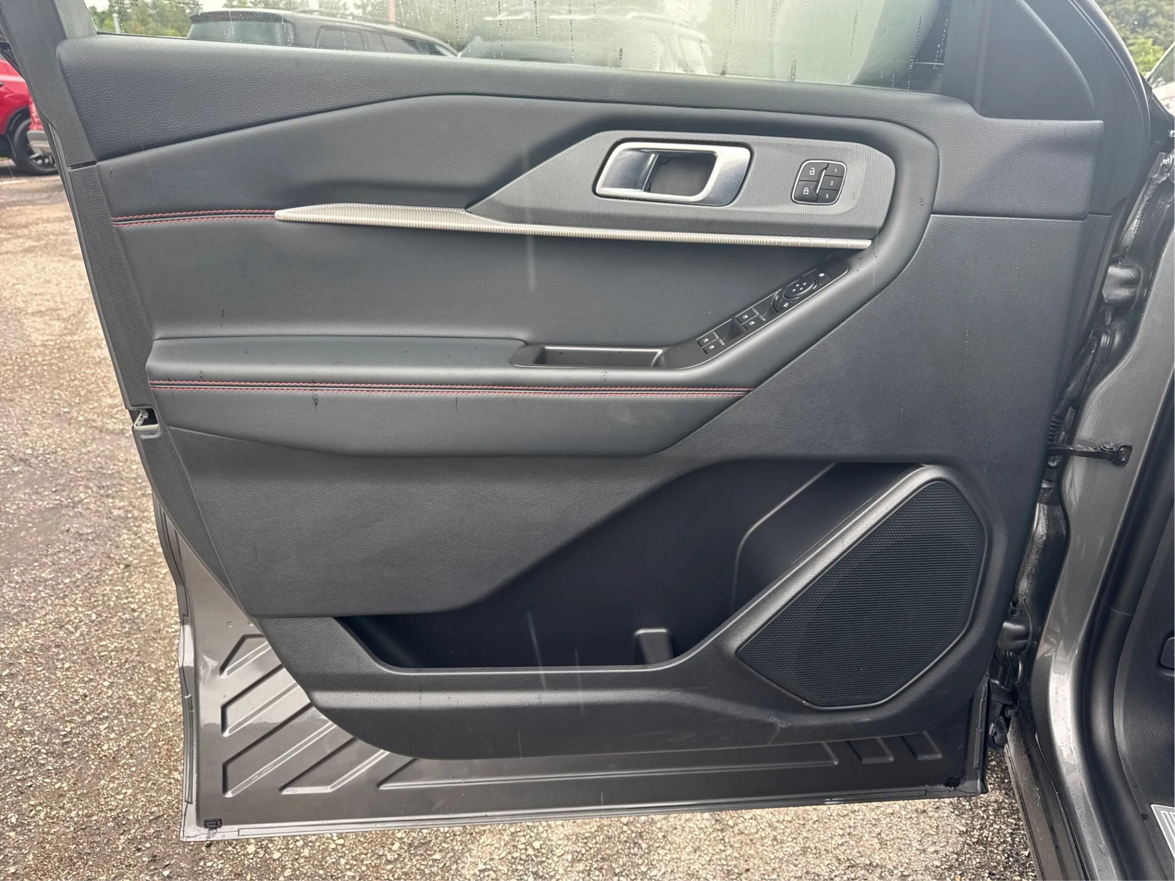Used 2026 Ford Explorer ST-Line w/ ST-Line Street Pack RWD image 20