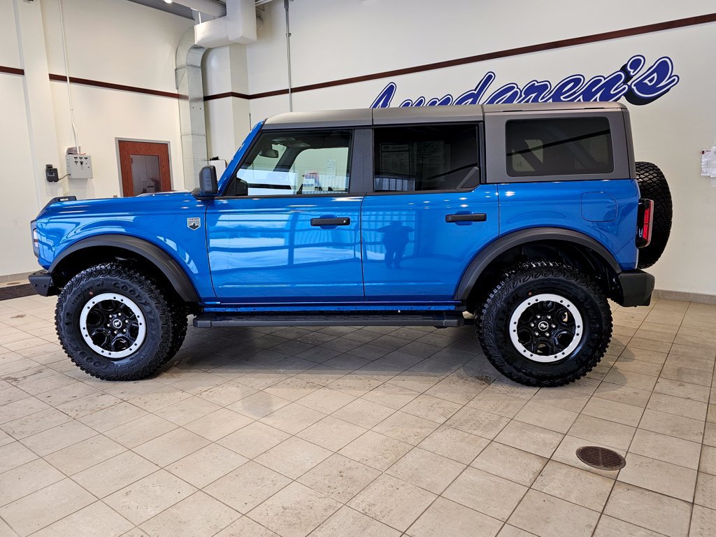 Used 2024 Ford Bronco Big Bend w/ Sasquatch Package AWD/4WD image 2
