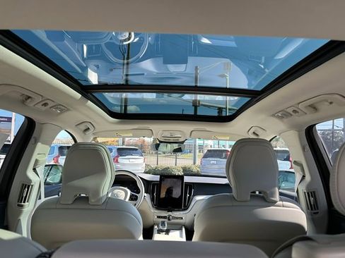 New 2026 Volvo XC60 B5 Ultra w/ Climate Package image 14