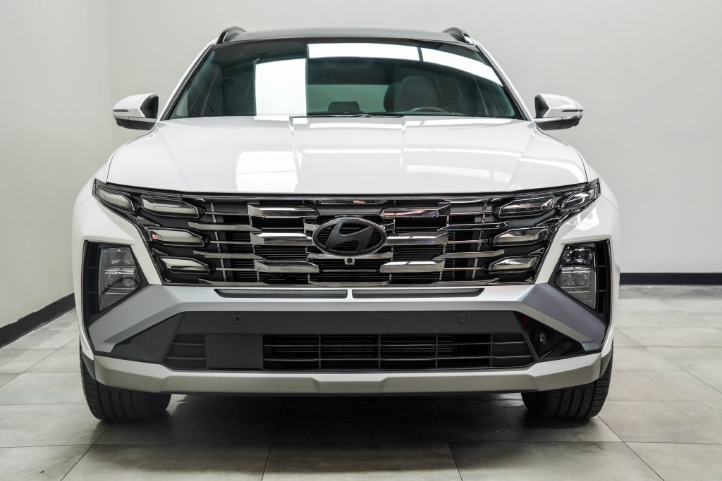 Used 2025 Hyundai Tucson Limited FWD image 7