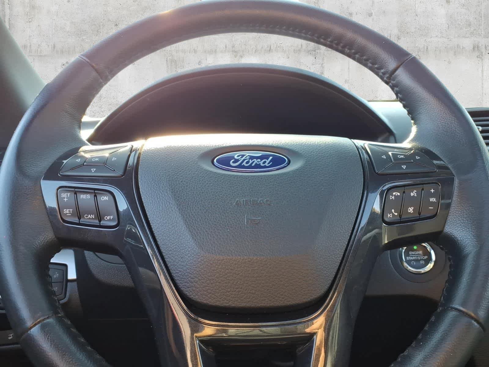 Used 2018 Ford Explorer XLT w/ Equipment Group 202A FWD image 22