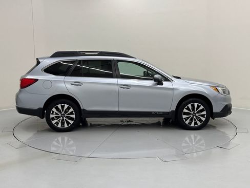 Used 2016 Subaru Outback 2.5i Limited image 7