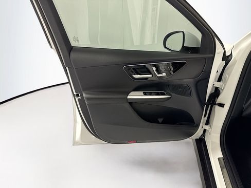 Certified 2026 Mercedes-Benz GLC 300 image 24