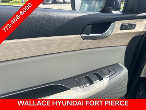Used 2024 Hyundai Palisade Limited AWD/4WD image 20